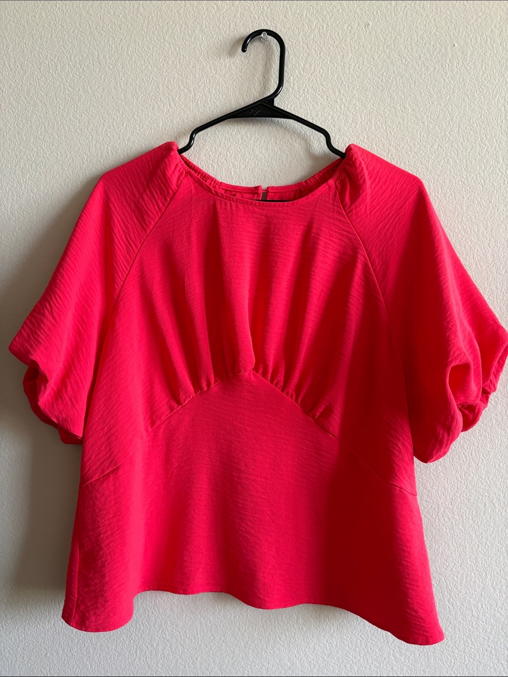 Good Luck Gem Short Puff Sleeve Top Blouse Coral Lightweight Size L